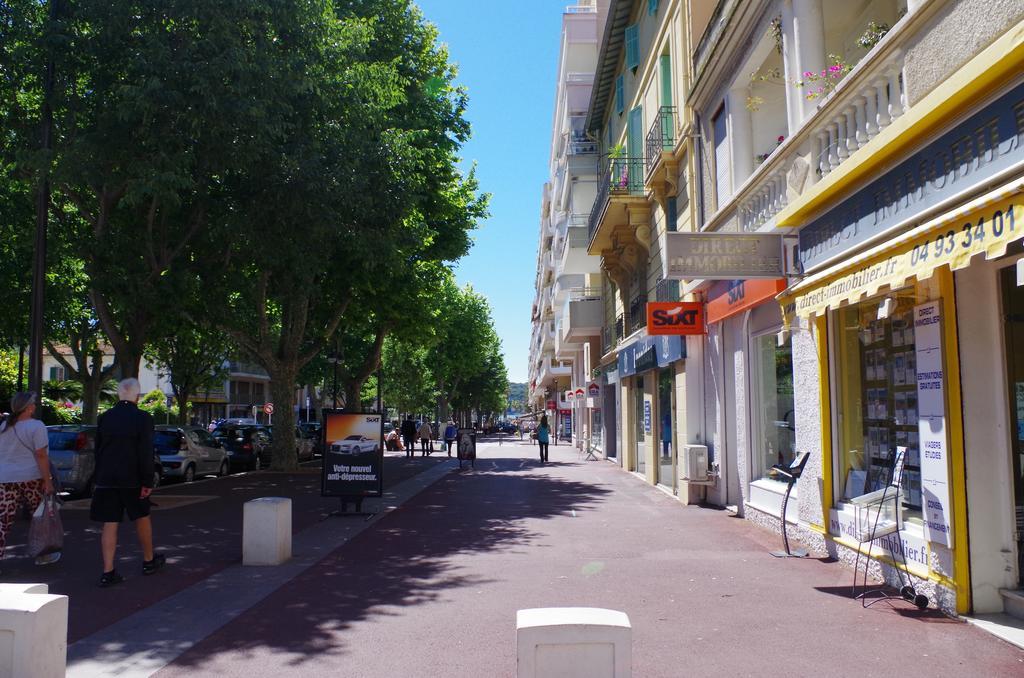 Studio La Reine Astrid Antibes Exteriör bild